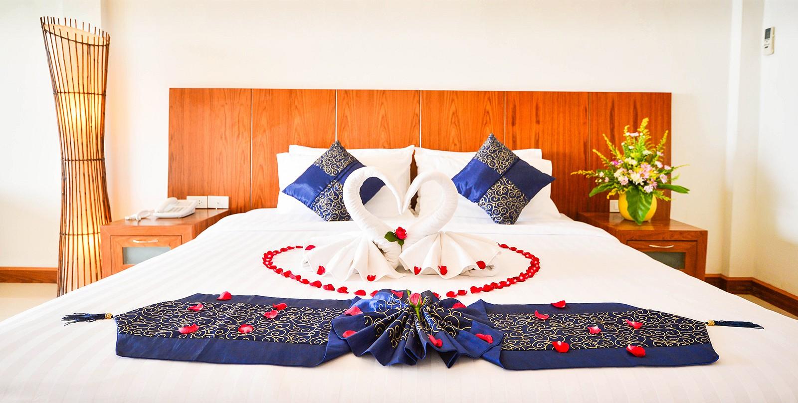 Tri Trang Beach Resort Patong Esterno foto